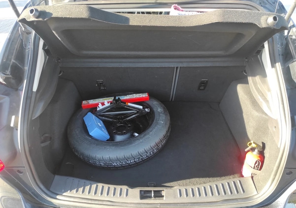 Ford Focus cena 30500 przebieg: 199296, rok produkcji 2014 z Koszalin małe 92